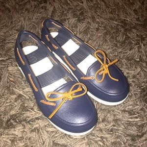 Women’s crocs slip on shoes